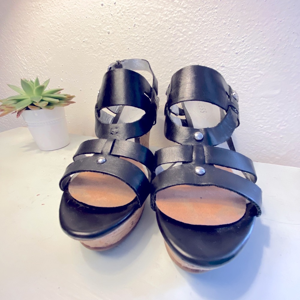 GUESS WG STUDS Wedge